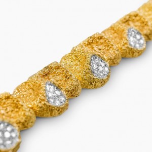 Van Cleef and Arpels diamond nugget bracelet 2